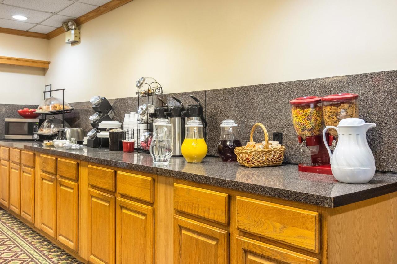 Red Roof Inn Ashtabula - Austinburg Екстер'єр фото