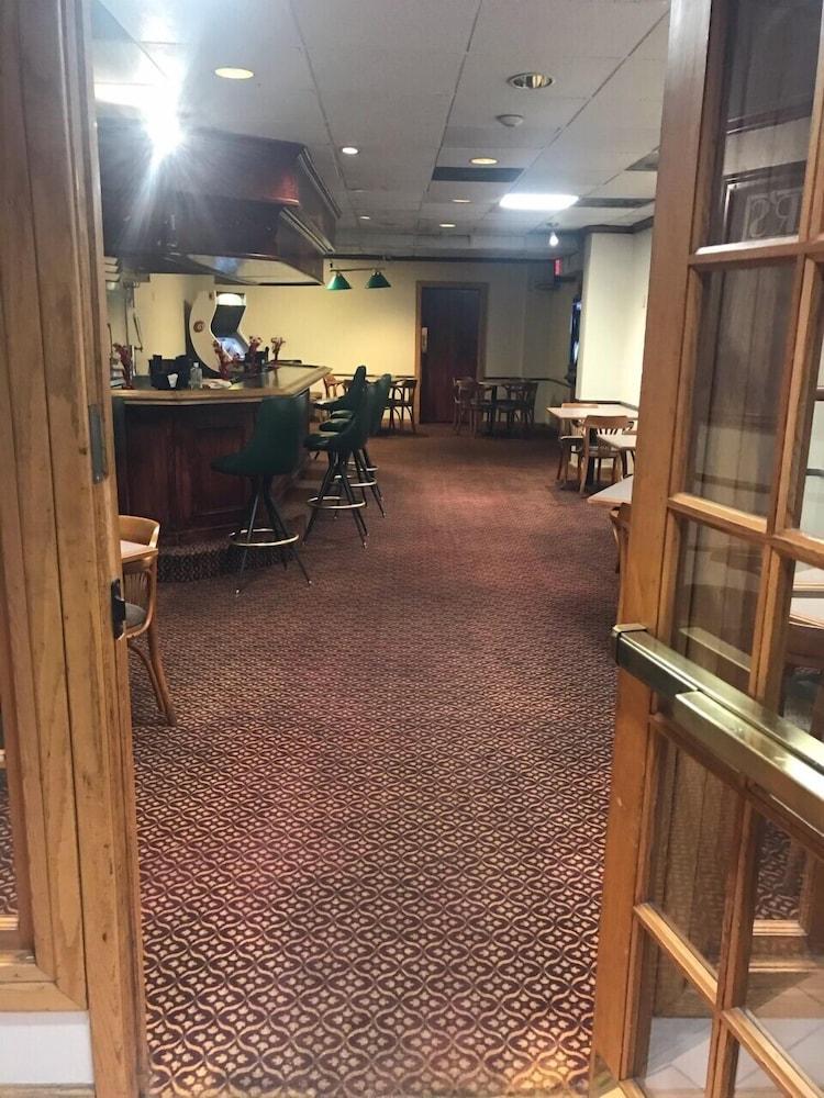 Red Roof Inn Ashtabula - Austinburg Екстер'єр фото